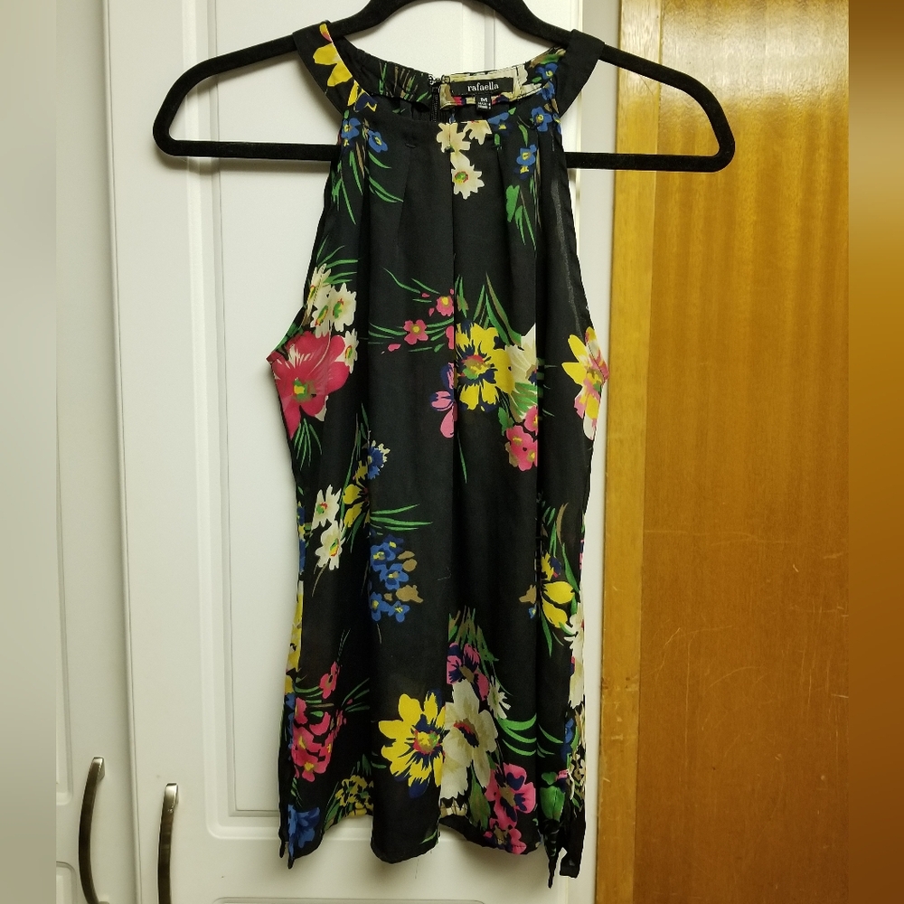💮Rafaella sleeveless floral blouse with back zip